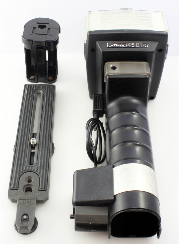 Metz 45 CT-5 Professional Flashgun w/ AA Battery Pack - Tested & Working