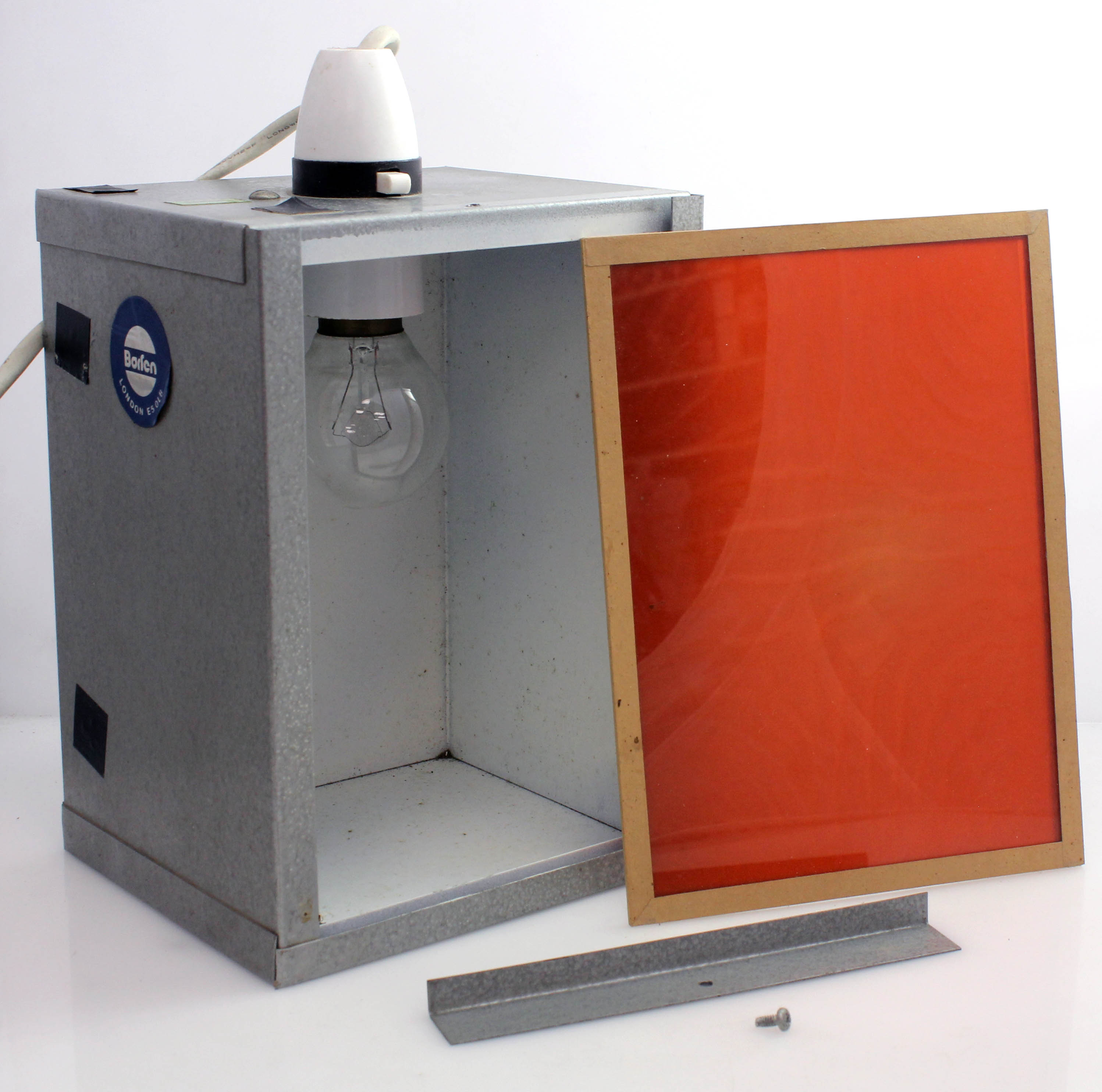 Barfen Photo Darkroom Safelight Lamp Red/ Orange Filter Monochrome / Black & White - 240v - Image 2