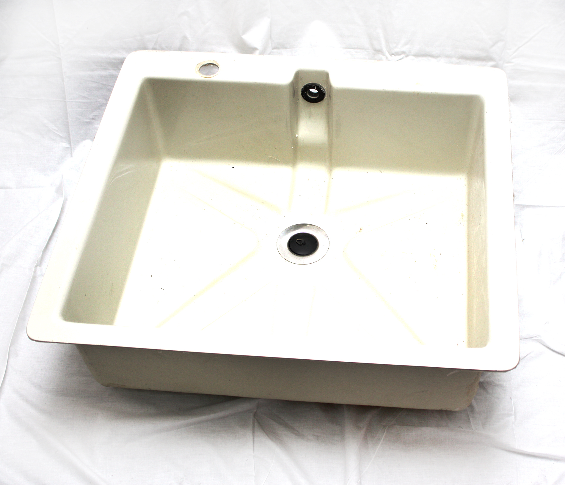 Darkroom or Lab Sink - 63cm x 58cm x 19cm - Image 3