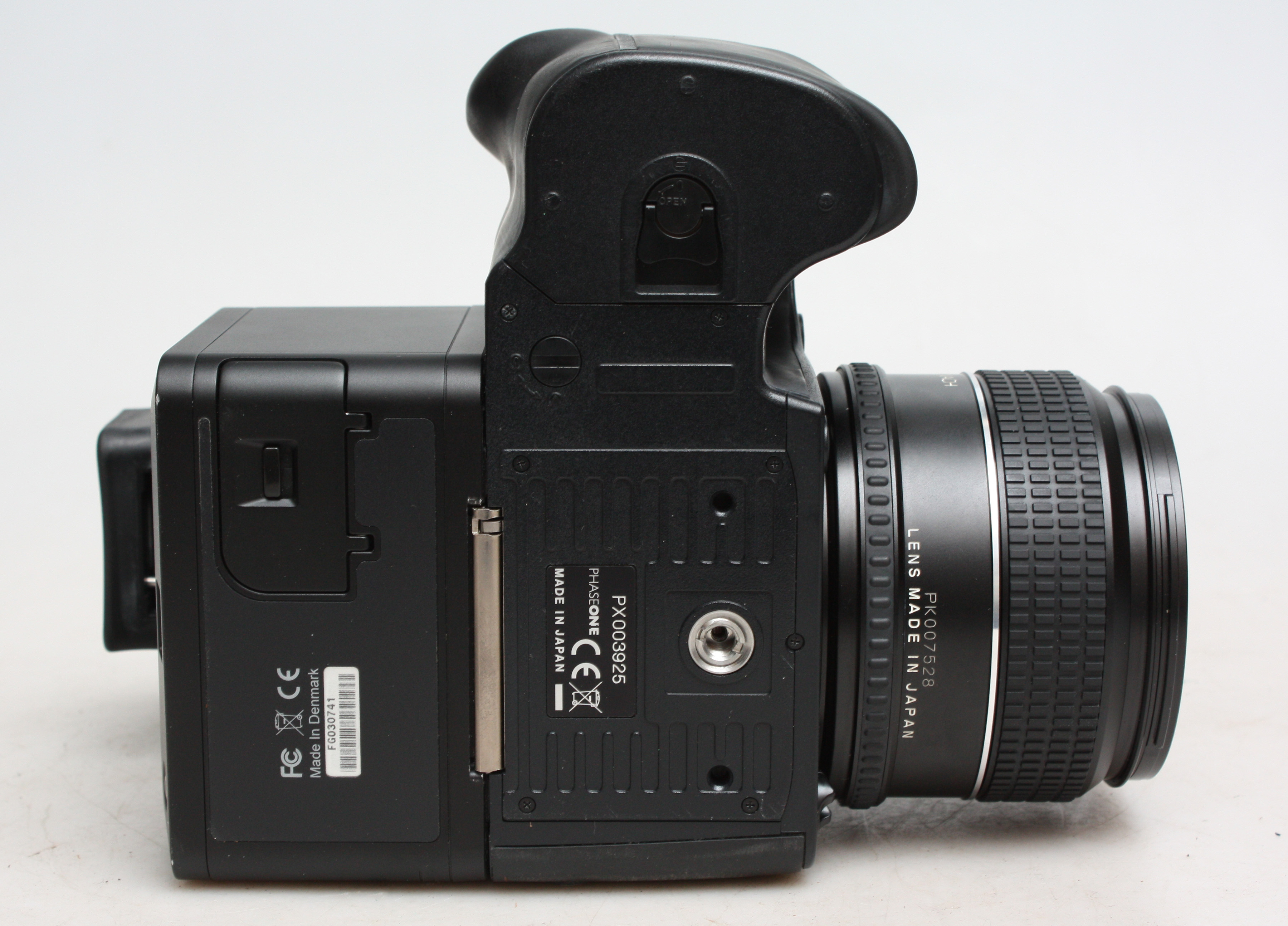 Phase One 645DF+ Digital Camera w/ Schneider 80mm f2.8 Lens + IQ140 ...