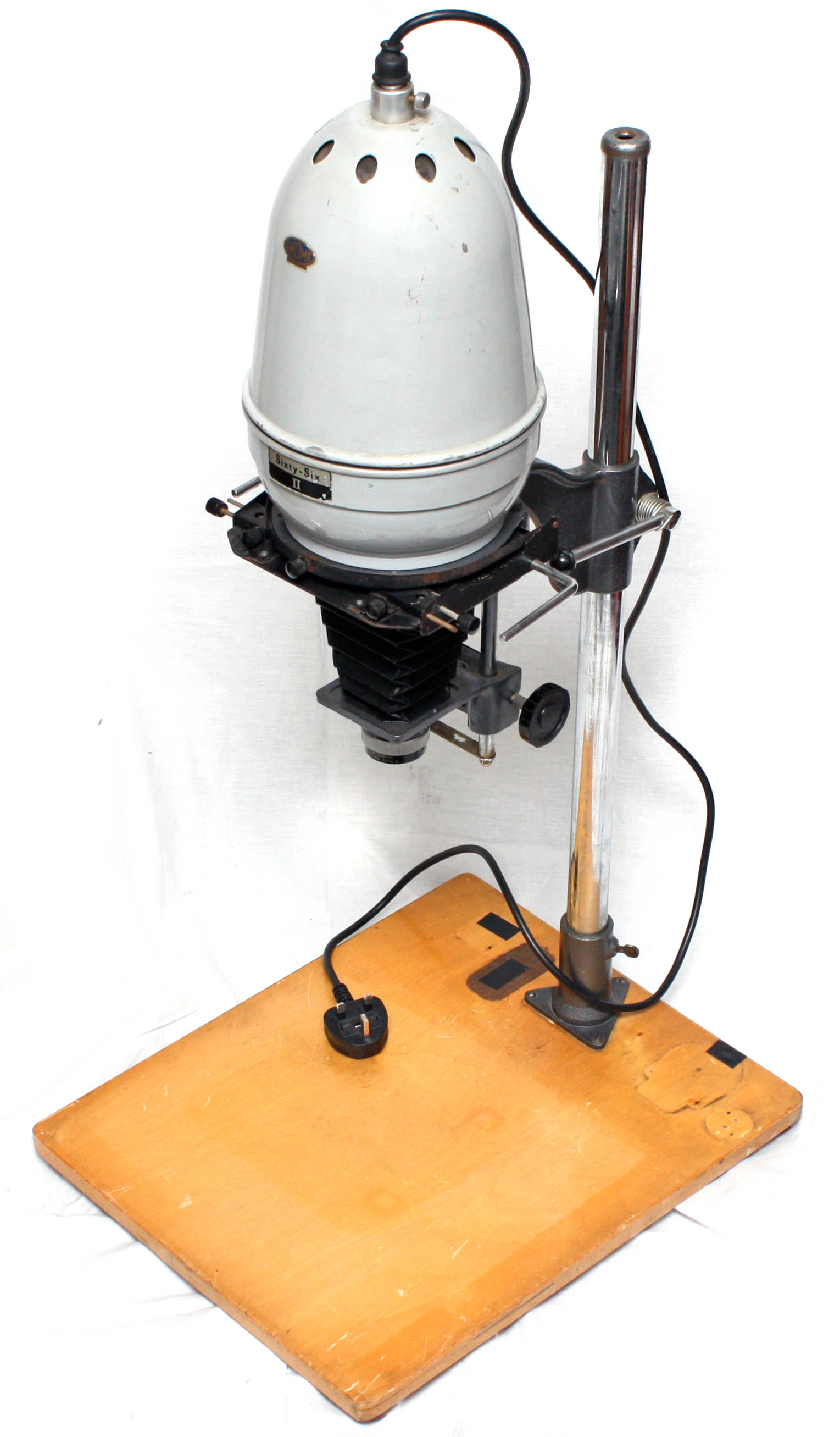 Gnome Sixty-Six II Darkroom Enlarger for 35mm, medium format 6x4.5 & 6x6 w/ Taylor Hobson 3.25.in f4 - Image 2