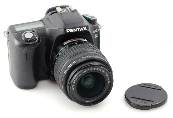 Pentax *ist Ds - 6.1MP APS-C DSLR Camera + 18-55mm f/3.5-5.6 Zoom Lens