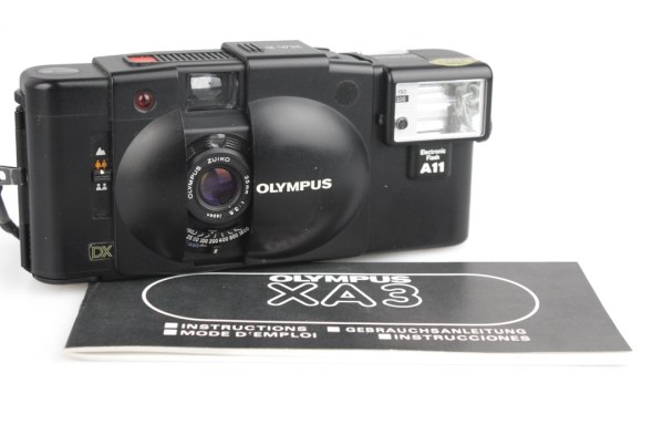 Olympus XA3 Compact 35mm Film Camera (DX Coding) - Like XA, XA2
