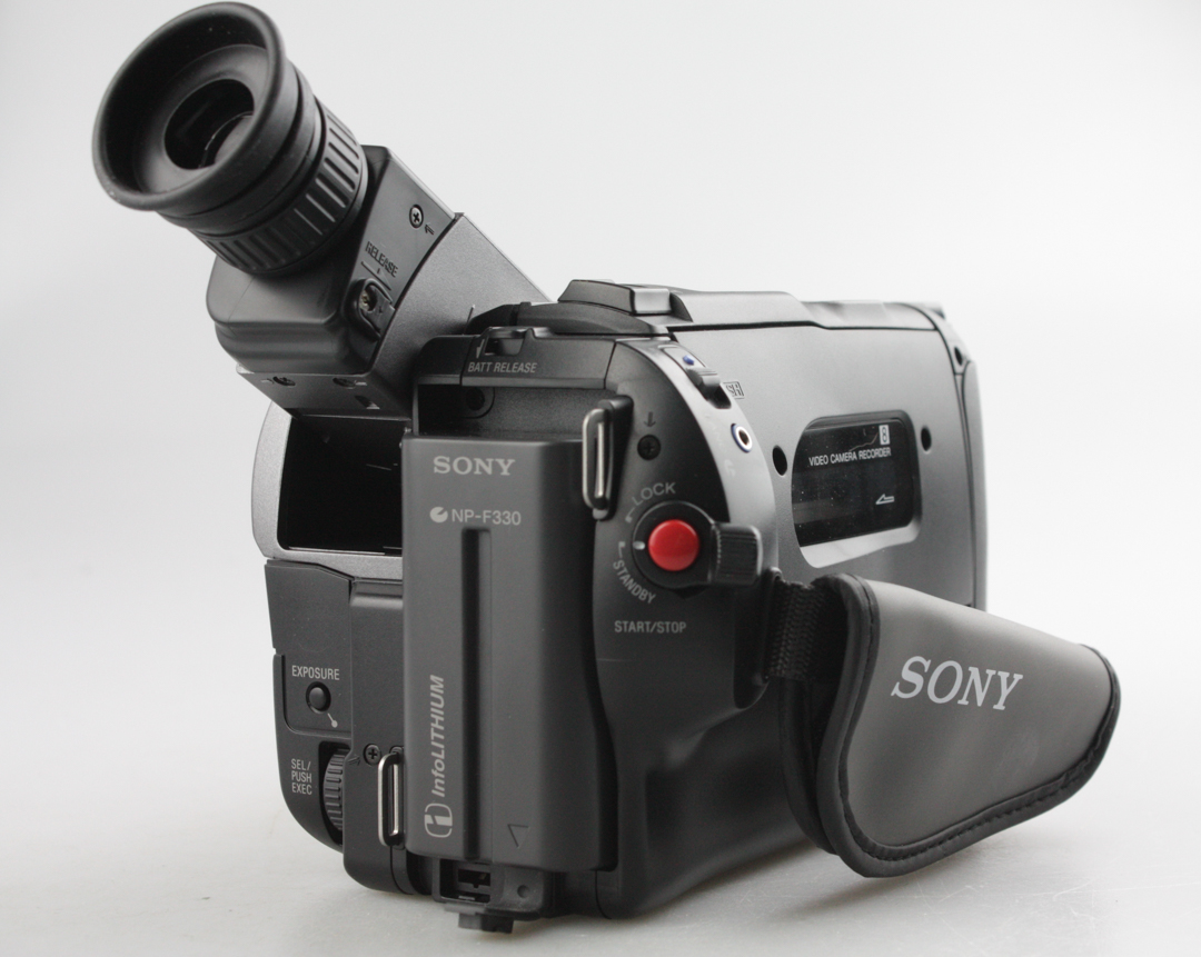 Sony CCD-TR511E Video8 XR Tape Camcorder Video Movie Camera