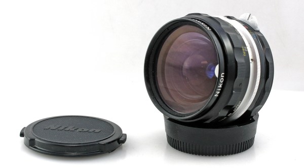 Nikon Nikkor-H 28mm f3.5 Pre Ai Prime Wide Angle Lens - Nikon F Mount