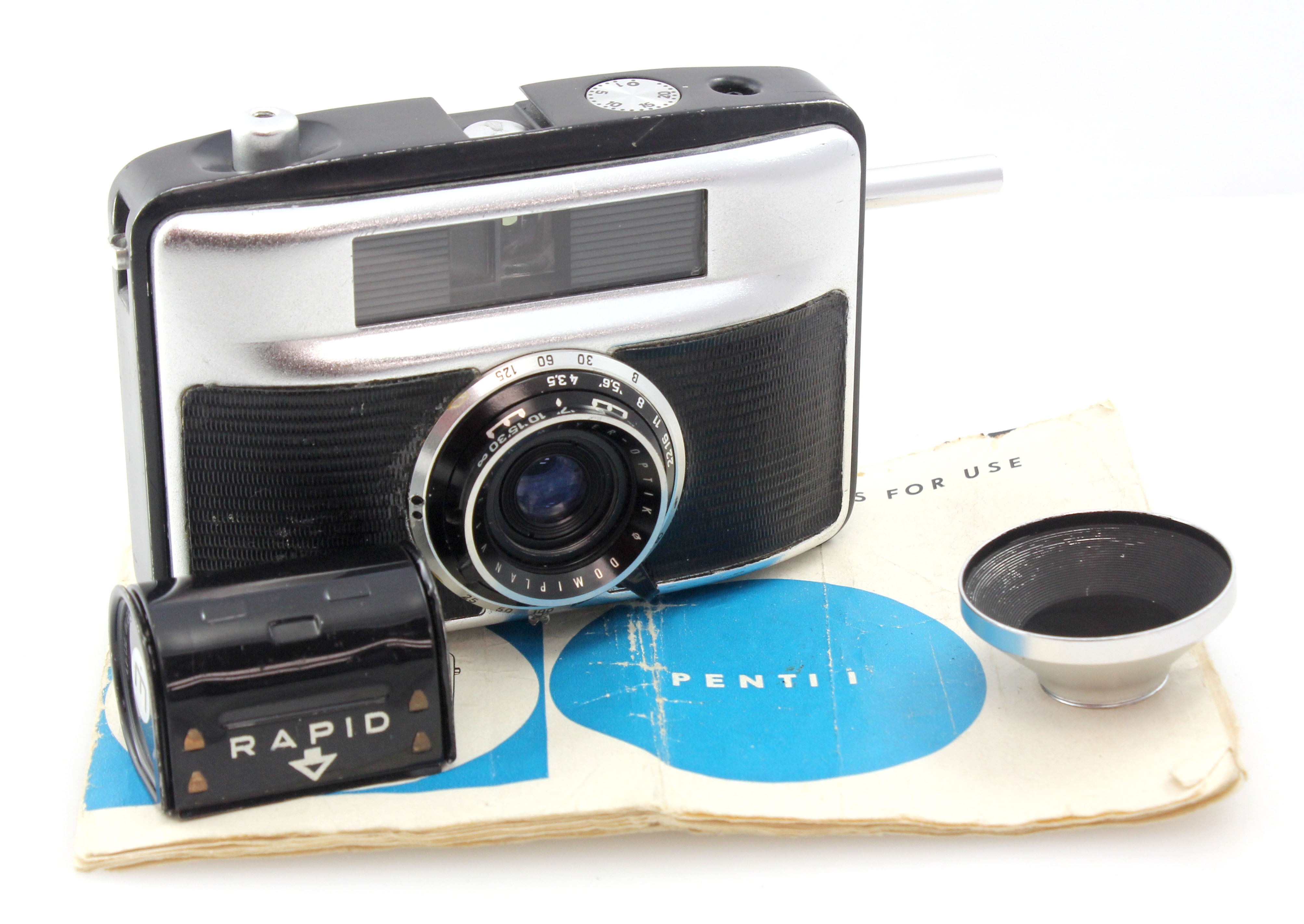 Pentacon Penti I Half Frame Compact Camera 30mm f3.5 lens W/ Rapid E cassette