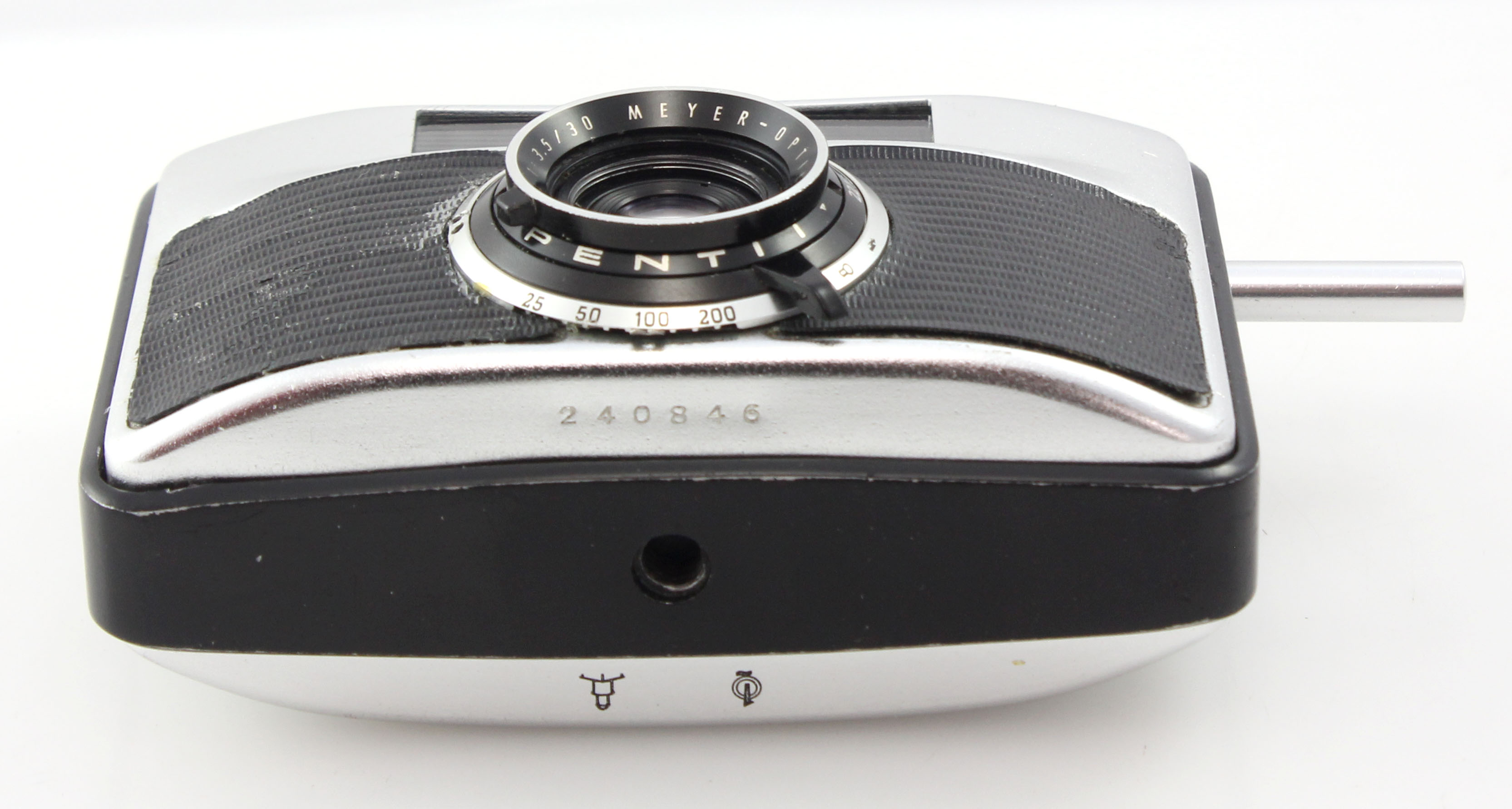 Pentacon Penti I Half Frame Compact Camera 30mm f3.5 lens W/ Rapid E cassette - Image 4