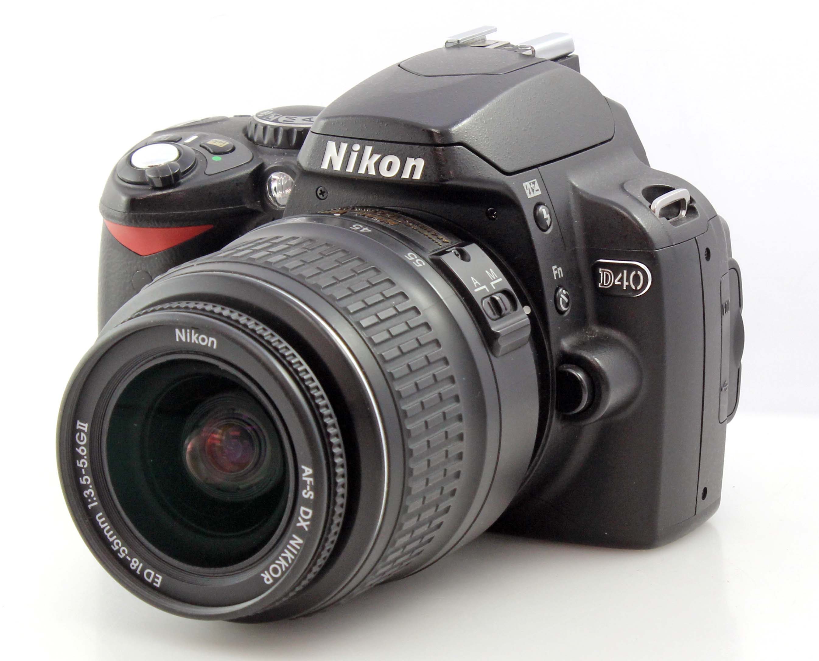 Nikon D40 DSLR Camera with AF 18-55mm AF-S DX G II ED Zoom Lens