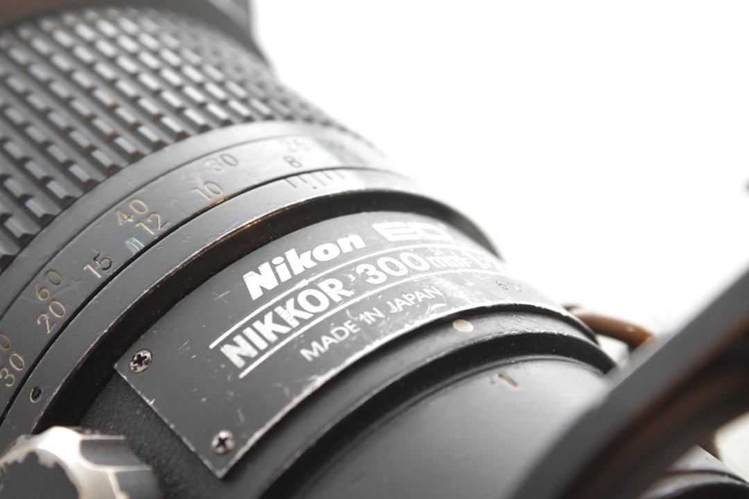 Nikon Nikkor IF ED 300mm f2.8 telephoto prime lens Lens For Nikon AI / AIS SLR Cameras - Image 9