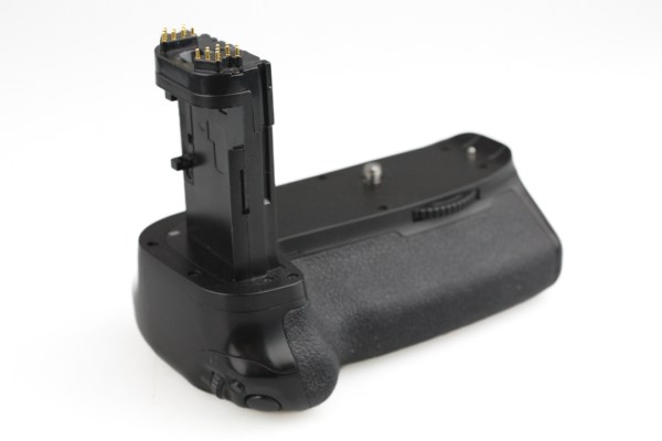 Canon fit third party BG-1U (LP-E6) Battery Grip for Canon 7D MKII Digital SLR Cameras