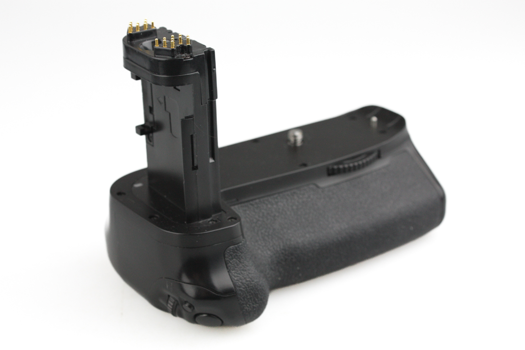 Canon fit third party BG-1U (LP-E6) Battery Grip for Canon 7D MKII Digital SLR Cameras