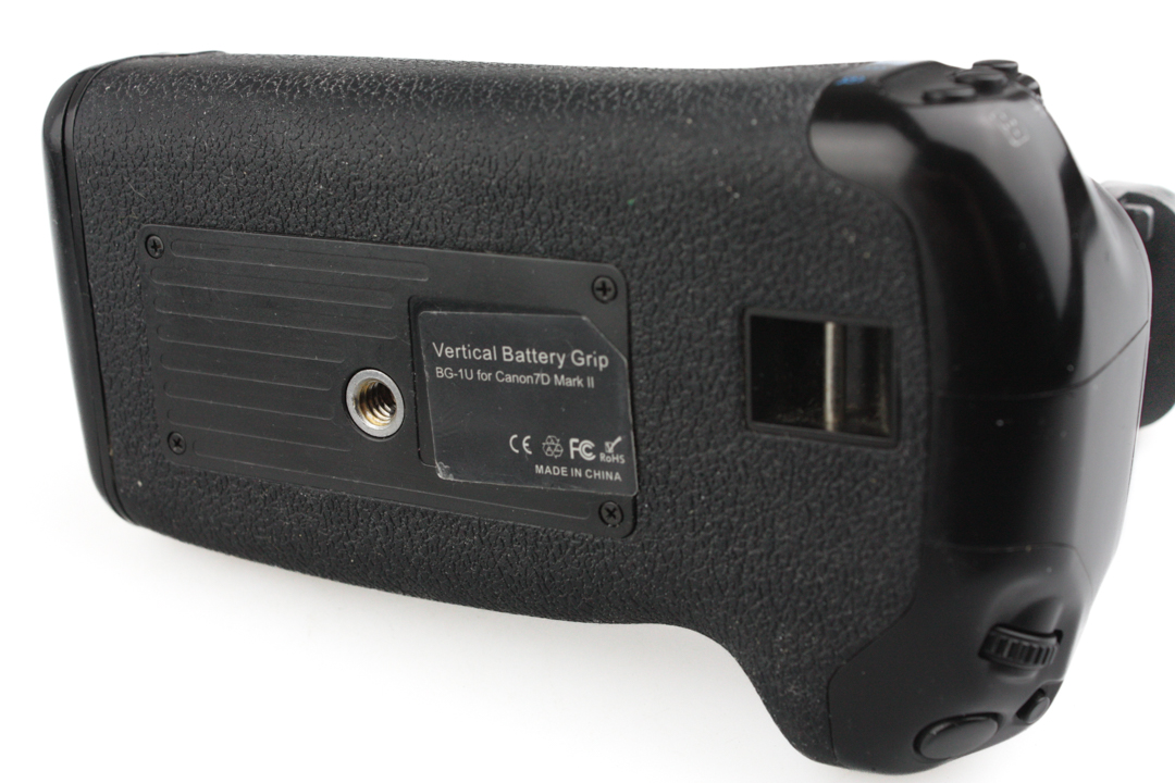 Canon fit third party BG-1U (LP-E6) Battery Grip for Canon 7D MKII Digital SLR Cameras - Image 4
