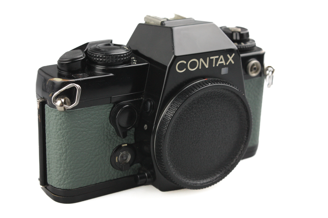 Contax 139 Quartz 35mm SLR Camera Body - C/Y Mount - reskinned - Boxed - Image 2