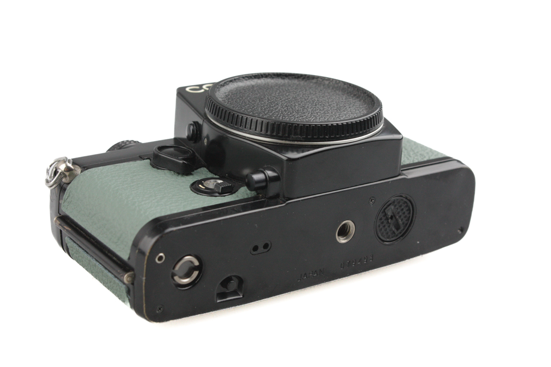 Contax 139 Quartz 35mm SLR Camera Body - C/Y Mount - reskinned - Boxed - Image 4