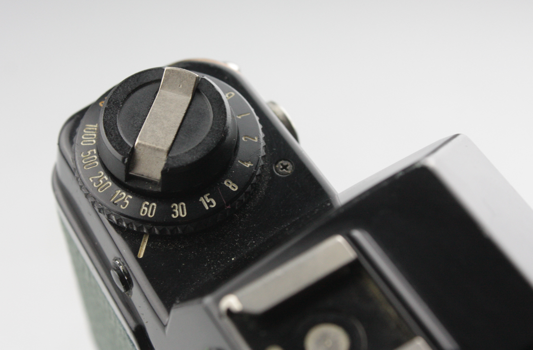 Contax 139 Quartz 35mm SLR Camera Body - C/Y Mount - Reskinned - Image 8