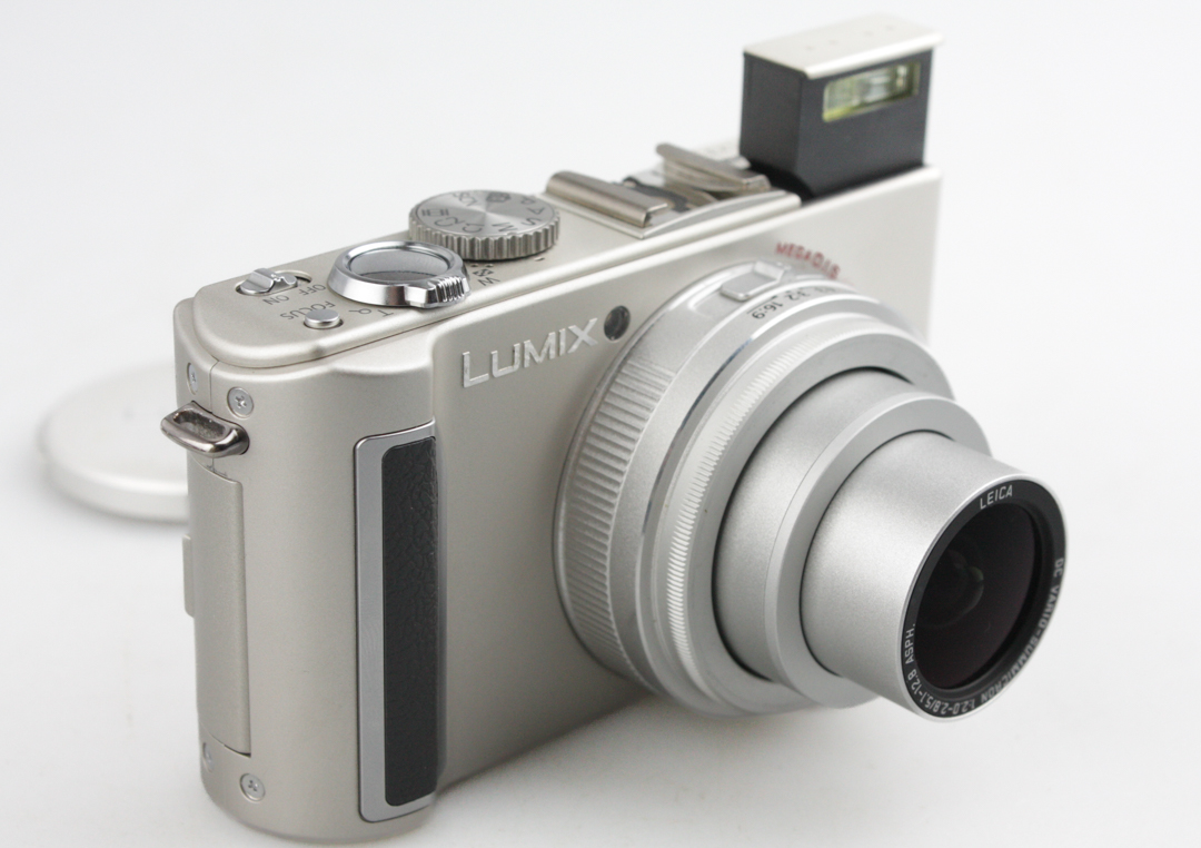 Panasonic Lumix LX3 Digital Camera 2GB SD Card (Leica D-Lux 4) - Image 5