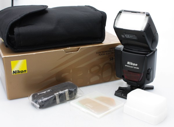 Nikon SB-800 Flash / Flashgun, Case ,AS-19 Stand- Excellent - Boxed