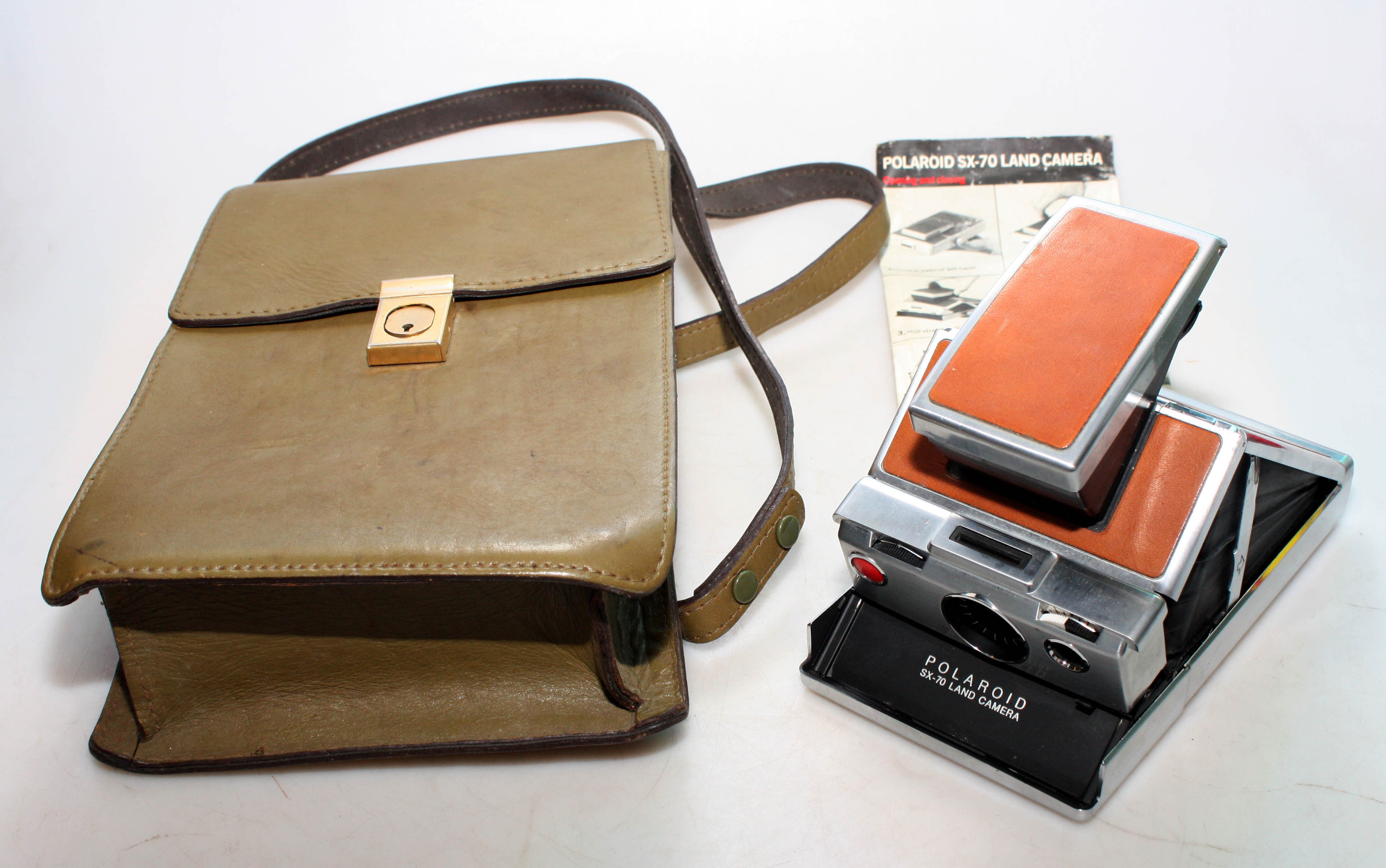 Polaroid SX-70 Land Camera Tan skin & Case - Working but needs attention