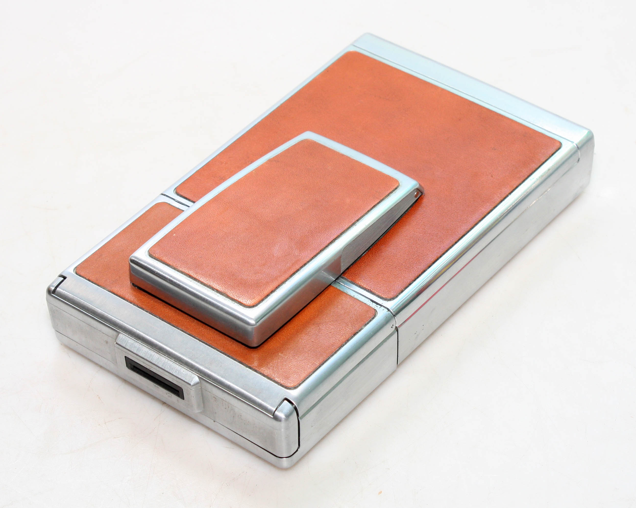 Polaroid SX-70 Land Camera Tan skin & Case - Working but needs attention - Image 8