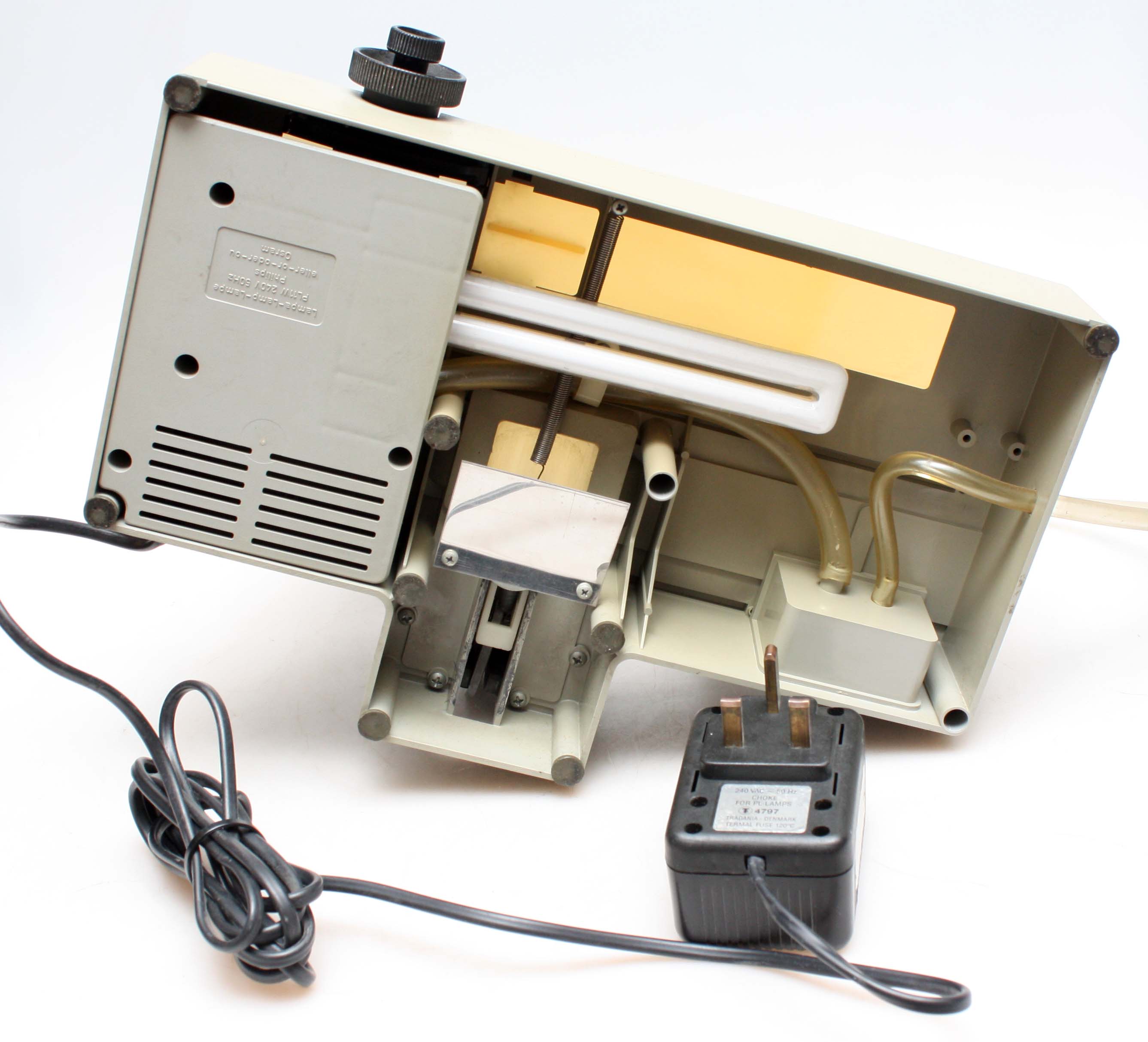 Gepe Camera Gepe Illuminated 35mm Slide Mounting Press 8209 – The Real Camera Company