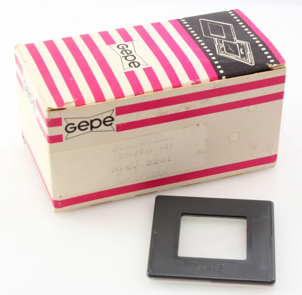 GePe 20 Slide Mounts AN Glass 28x28mm (3mm Thick) Art. 2201