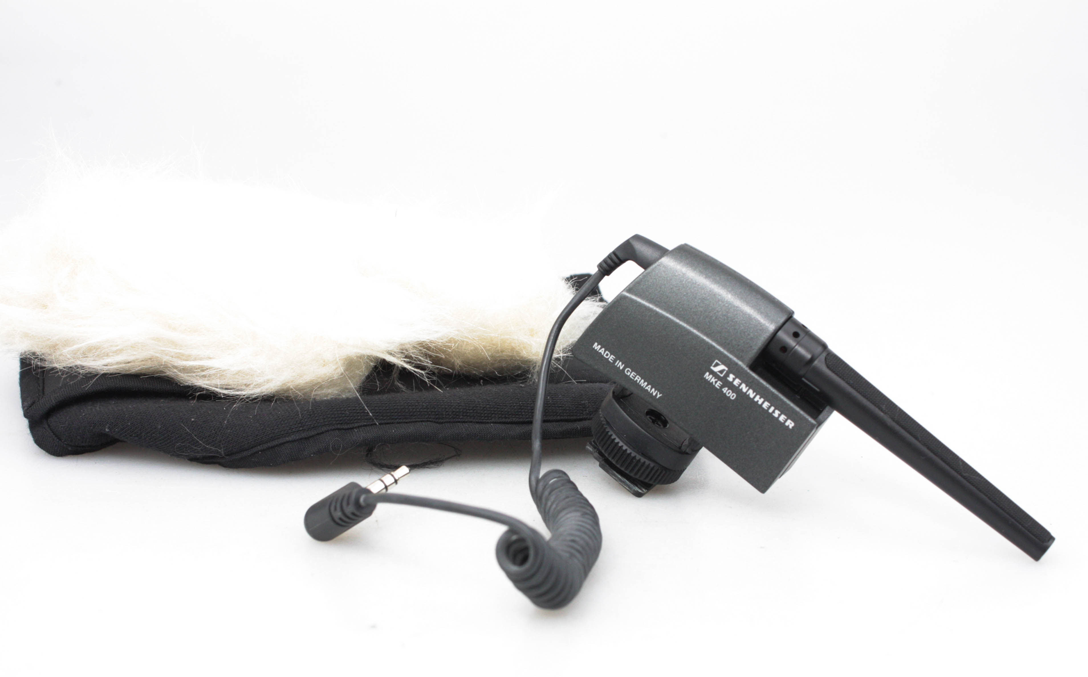 Sennheiser Camera Shotgun MKE 400 Microphone + Windshield - Image 4