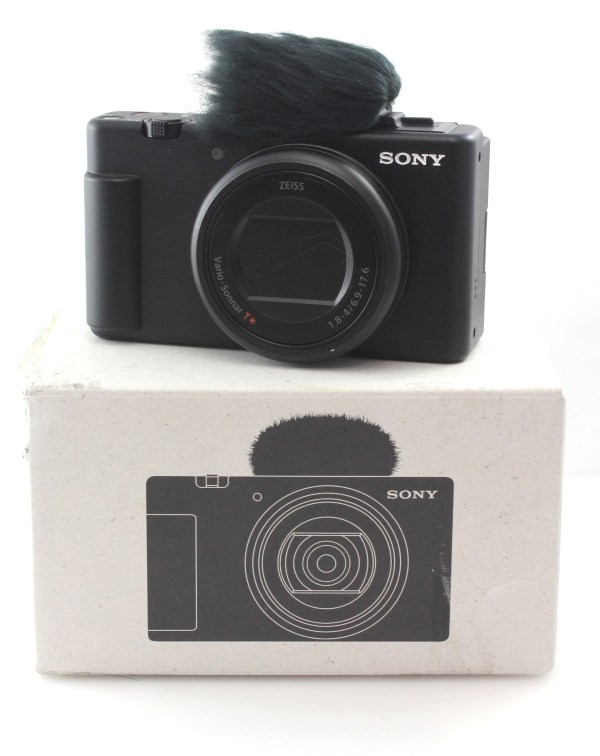 Sony ZV-1 II Compact 20.1MP Camera With 4K Video  Zeiss T* Lens 18-50mm Equiv Lens