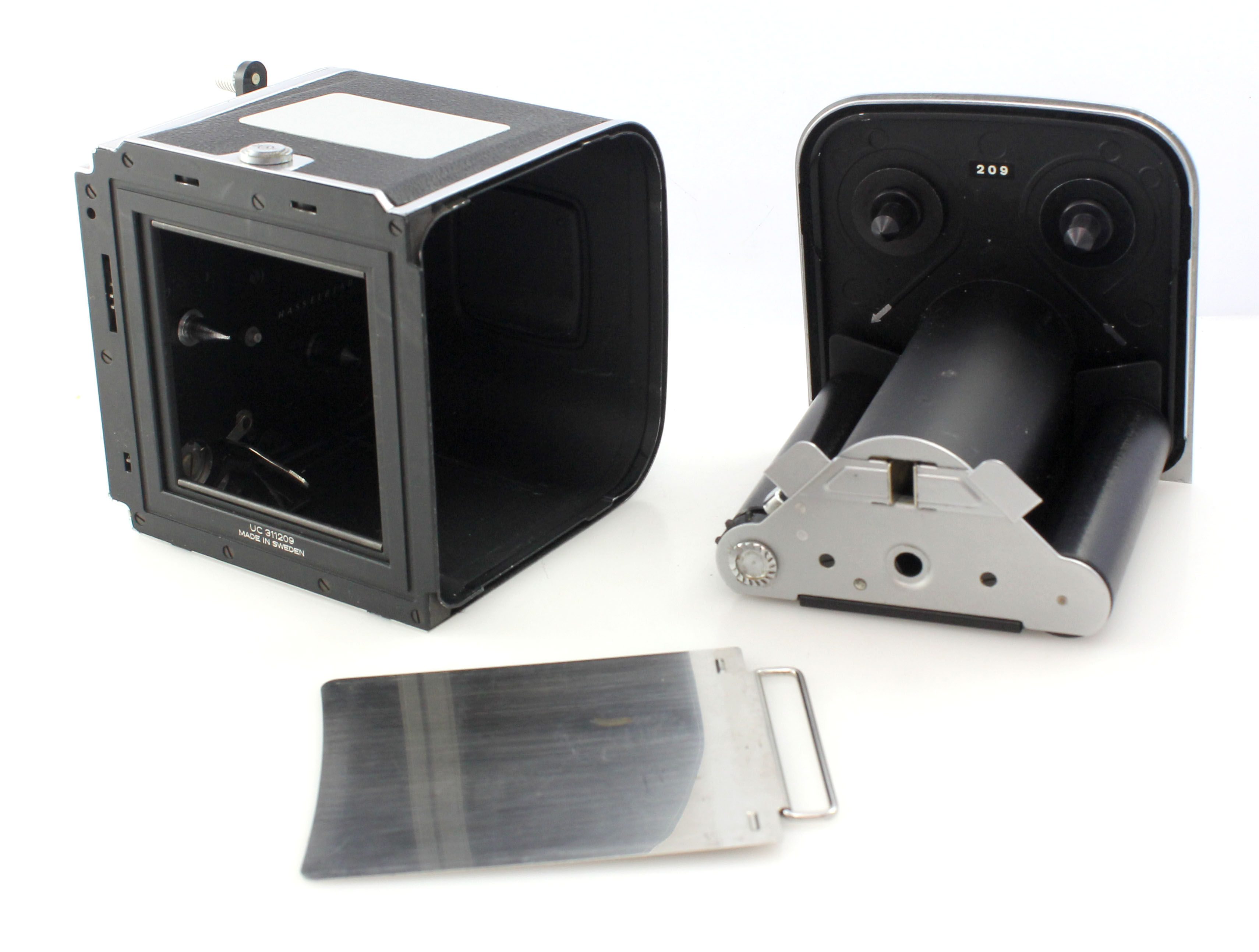 Hasselblad A70 6x6 Film Back for Hasselblad V System - 500c/m, 500c, E/LM Black - Image 7
