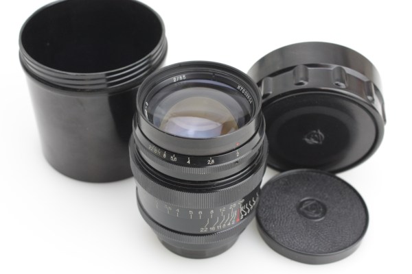Jupiter 9 (Black) 85mm f/2 Prime Lens, with Case & Papers - LTM / 39mm Leica Screw Mount