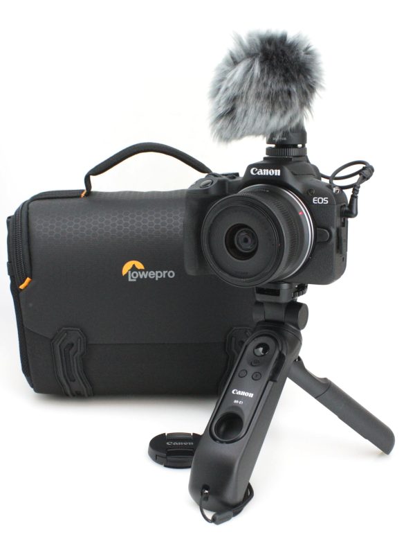 Canon EOS R50 24.2MP Mirrorless Camera +18-45mm Lens - Creator Kit - Mint