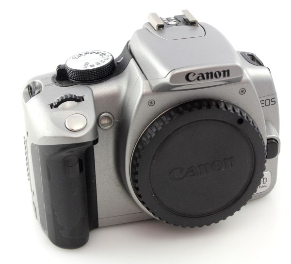 Canon EOS 350D 8 Megapixel DSLR Camera body only - with battery and charger