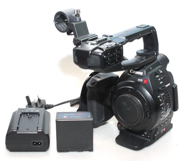 Canon EOS C100 8.3MP Super 35 Sensor Full HD Cinema Camera. Excellent condition, low use