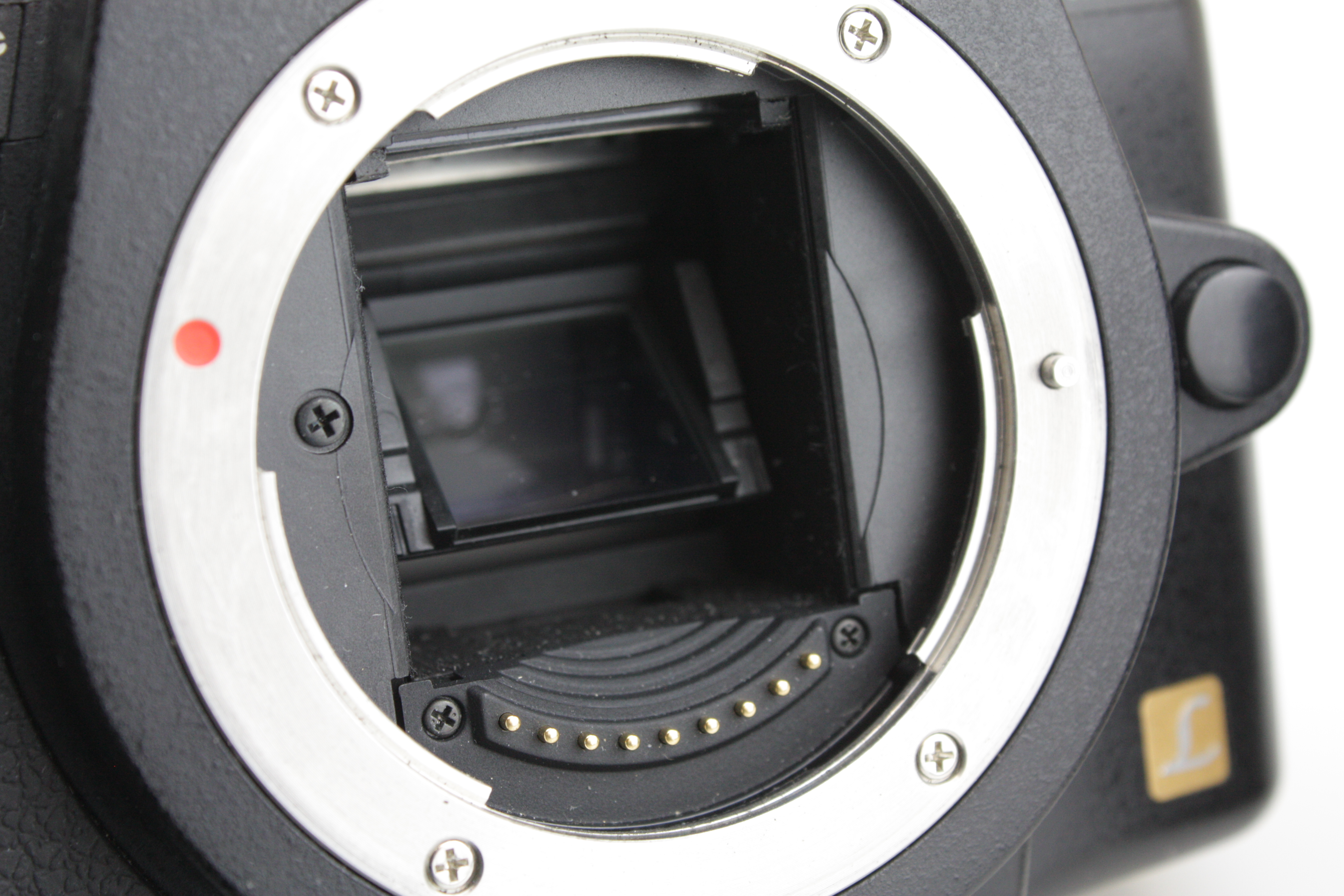 Panasonic Lumix DMC-L10 10MP DSLR Camera, with Zuiko 17.5-45mm f/3.5 Zoom Lens - Four Thirds Mount - Image 9