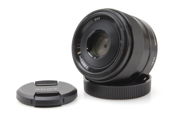 Sony 35mm f/1.8 E OSS Prime Lens, with Caps - Sony E Mount