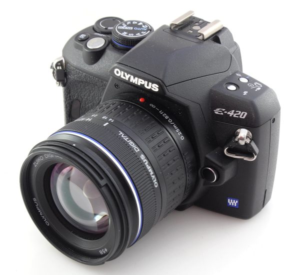 Olympus E-420 Four Thirds Camera with Zuiko 14-42mm F3.5-5.6 Zoom Lens