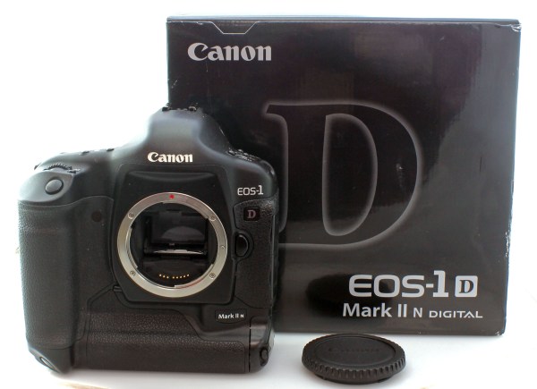 Canon EOS 1D Mark II N Digital SLR Camera Body - EF mount - Boxed 2x batteries & AC adapter