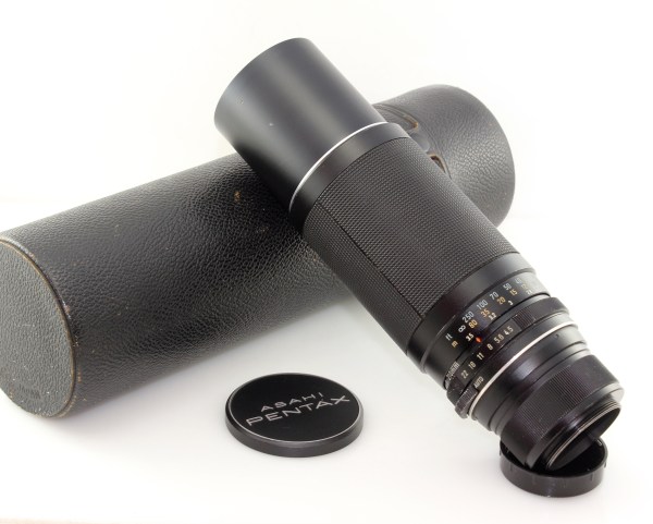 Asahi Pentax 85-210mm F4.5 Takumar M42 Mount Zoom Lens - Caps and Case