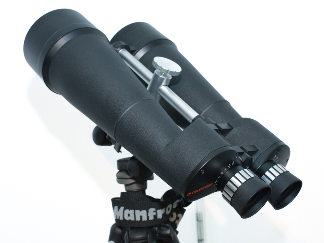 Celestron Skymaster 25x100 3 Degree FOV Waterproof Astronomy Binoculars, with Case - Image 10