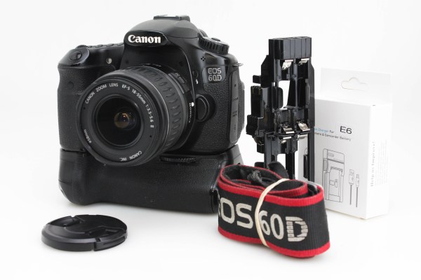 Canon EOS 60D 18MP APS-C Digital Camera + Canon EFS 18-55mm Lens - W/ 3rd Party Grip