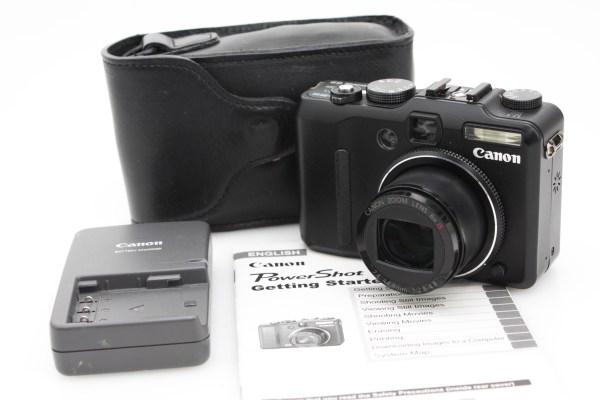 Canon G9 12.1 MP Digital Compact Camera - CCD Sensor