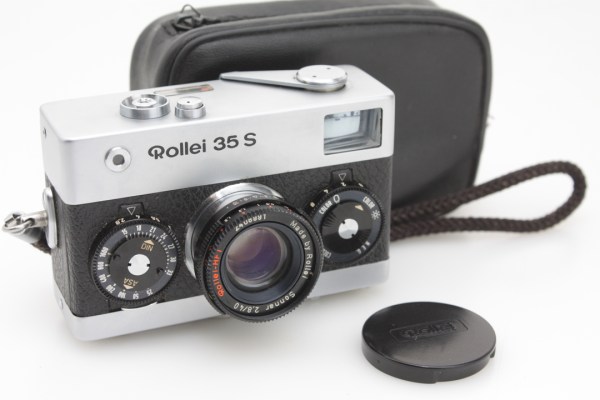 Rollei 35 S Compact 35mm Black Film Camera - HFT 40mm f/2.8 Sonnar Lens w/ Case