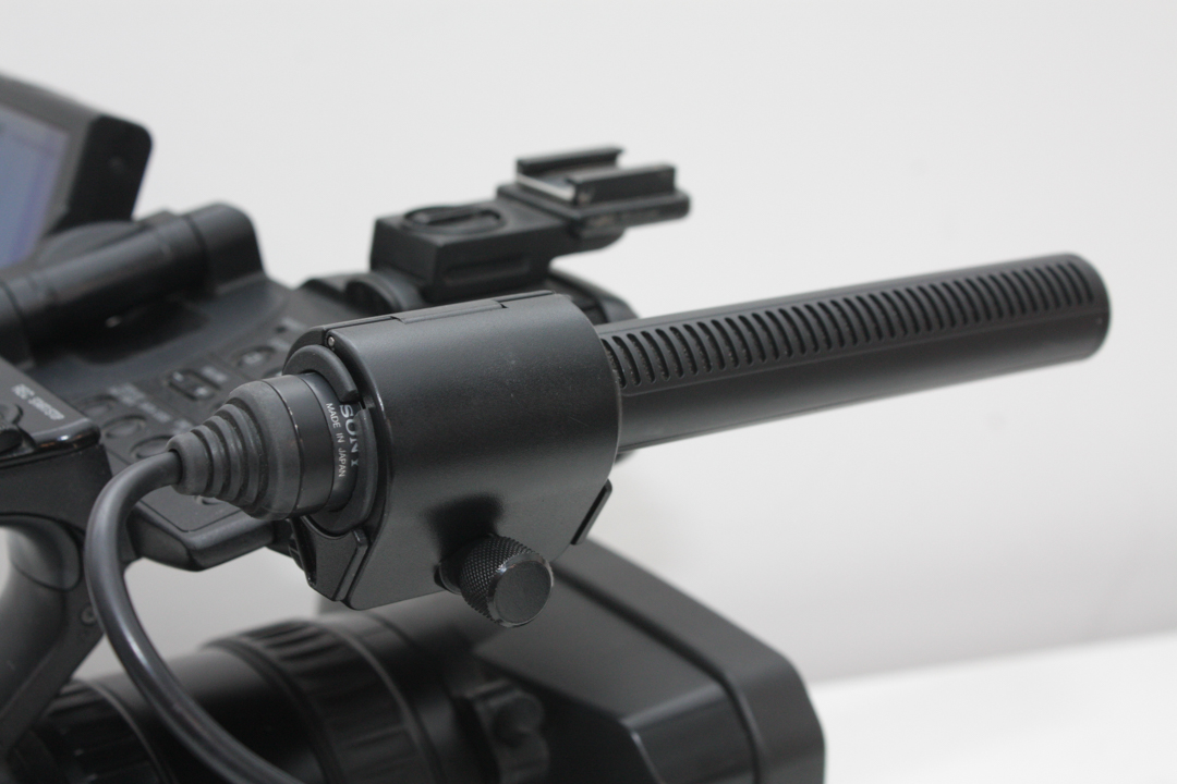 Sony HVR-Z1E Professional Camcorder Mini DV High Definition Movie Camera - Image 7