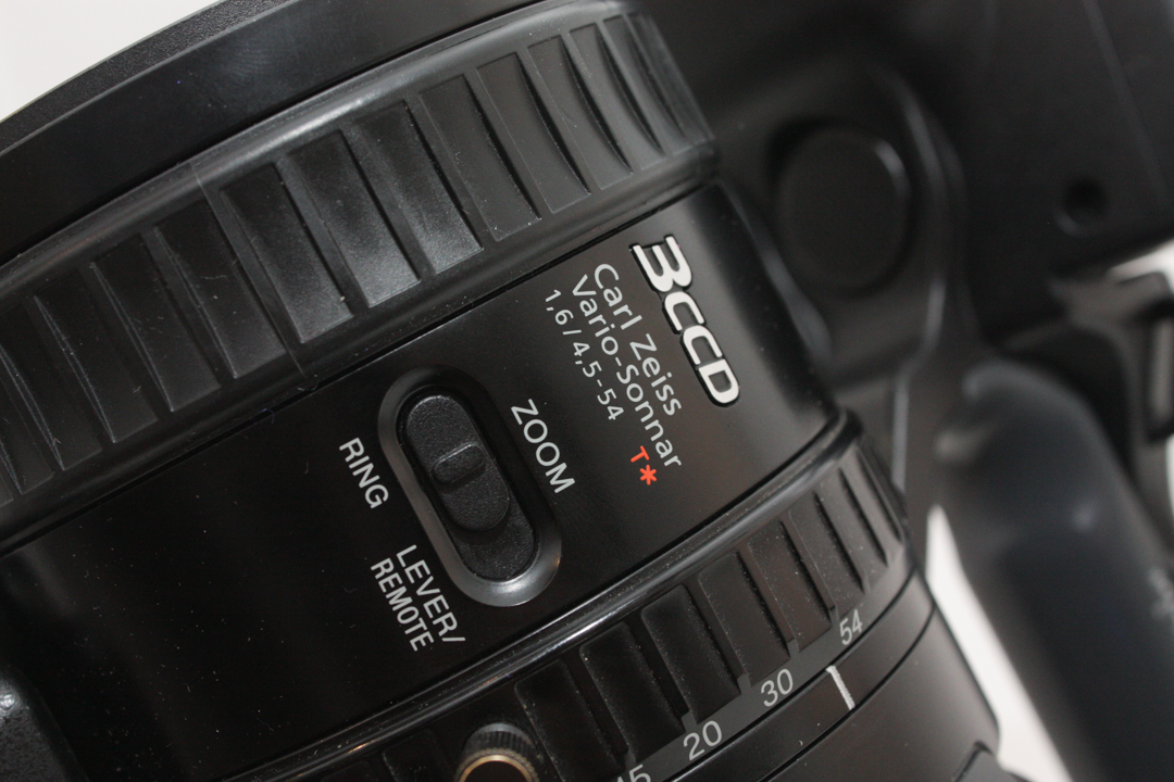 Sony HVR-Z1E Professional Camcorder Mini DV High Definition Movie Camera - Image 21