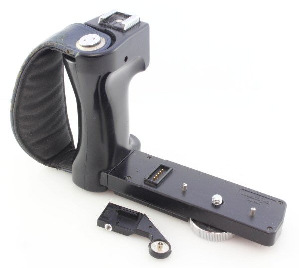 Mamiya GL402 Left Hand Grip Complete with RA402 Adapter - For Mamiya 645 Super TL Pro