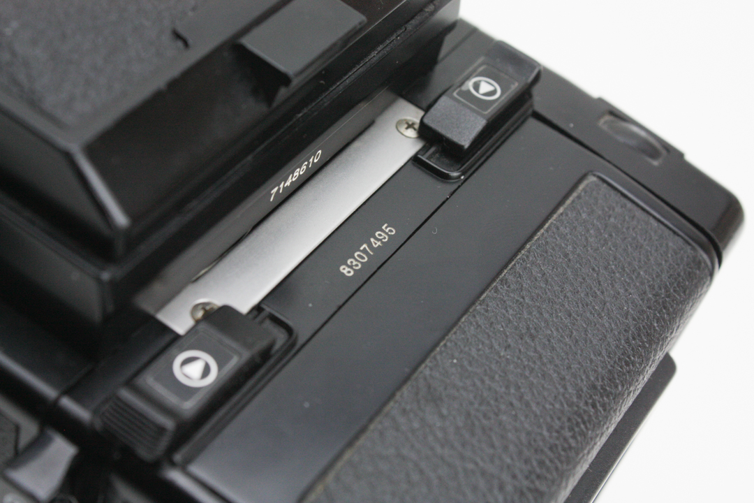 Bronica ETRS 6x4.5 Medium Format Camera, 75mm f/2.8 Lens, WLF & Strap - Image 4