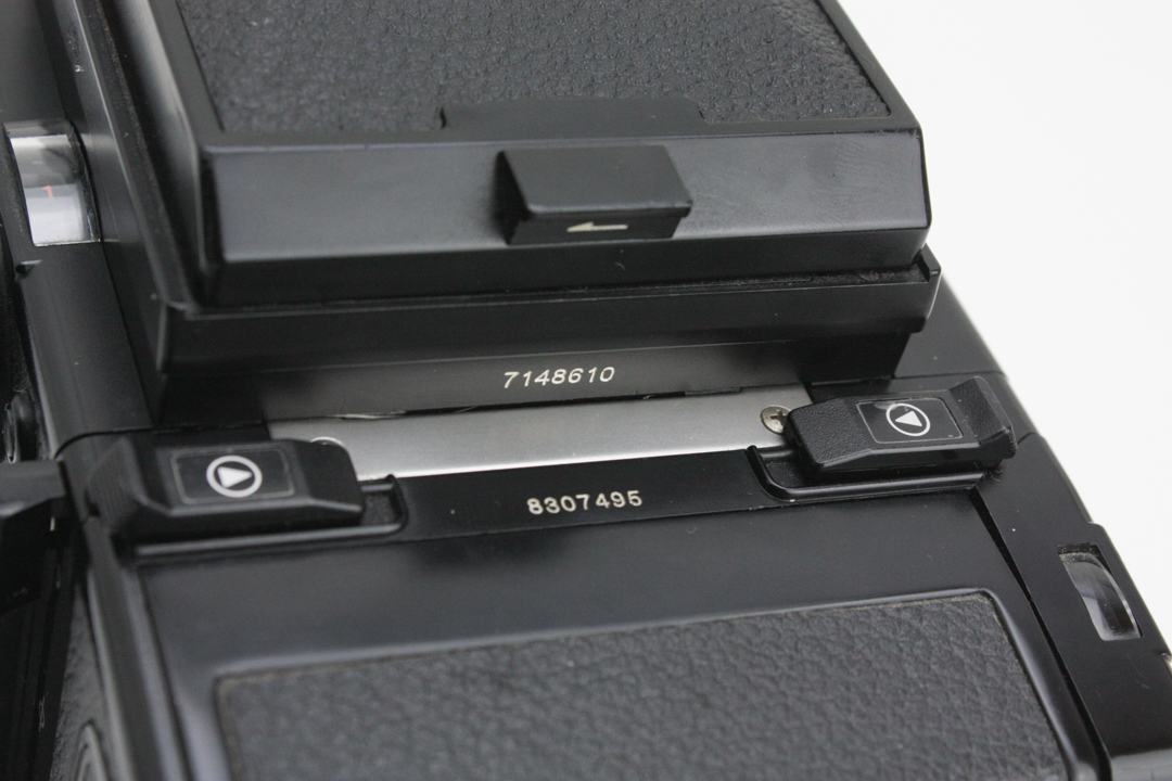 Bronica ETRS 6x4.5 Medium Format Camera, 75mm f/2.8 Lens, WLF & Strap - Image 5