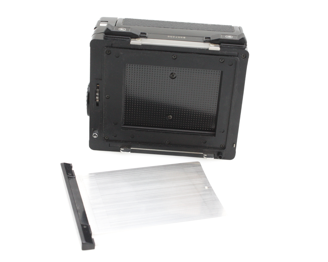 Bronica ETRS 6x4.5 Medium Format Camera, 75mm f/2.8 Lens, WLF & Strap - Image 7