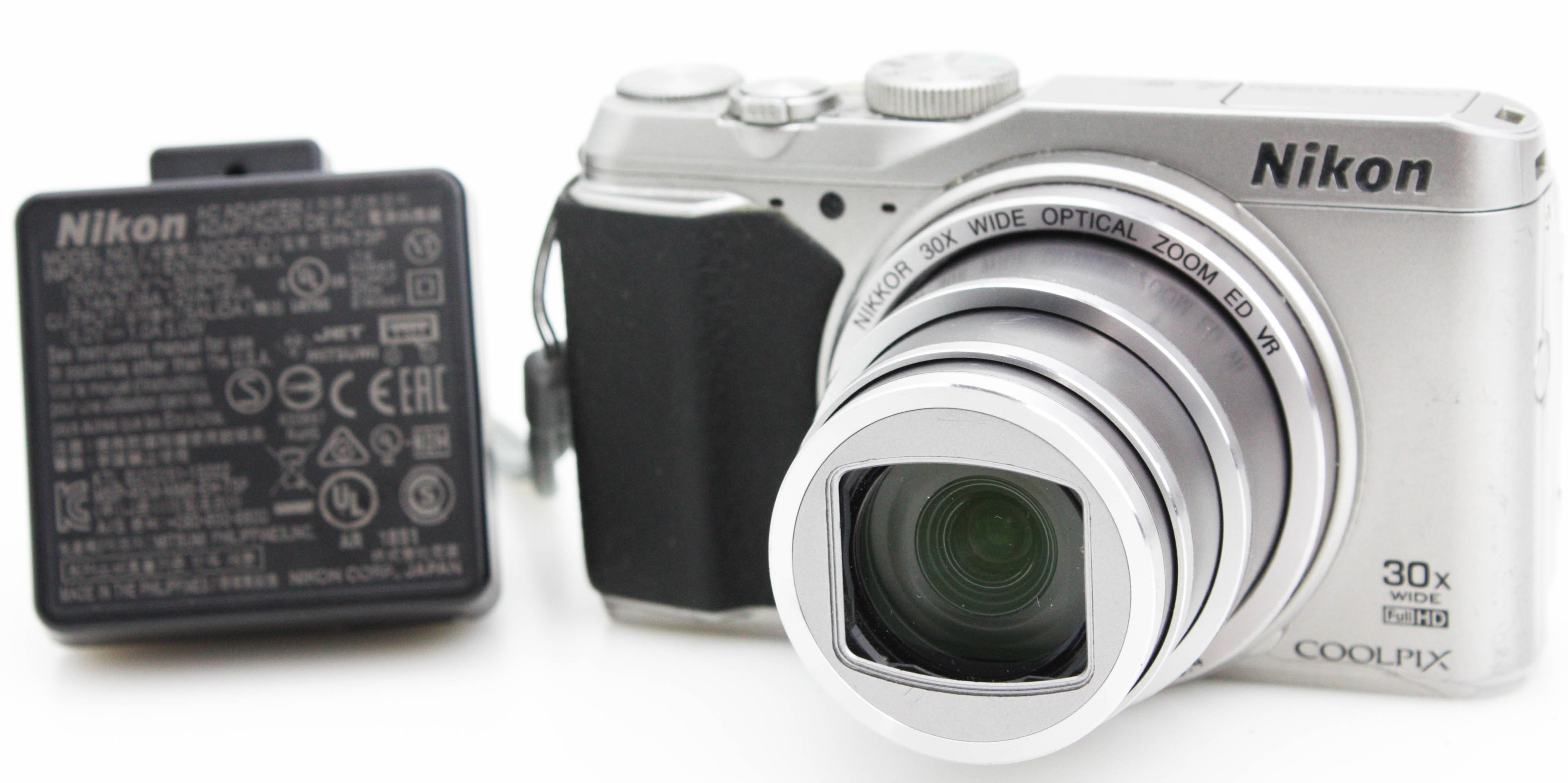 Nikon Coolpix S9900 16MP Digital Camera / 30X Zoom Lens