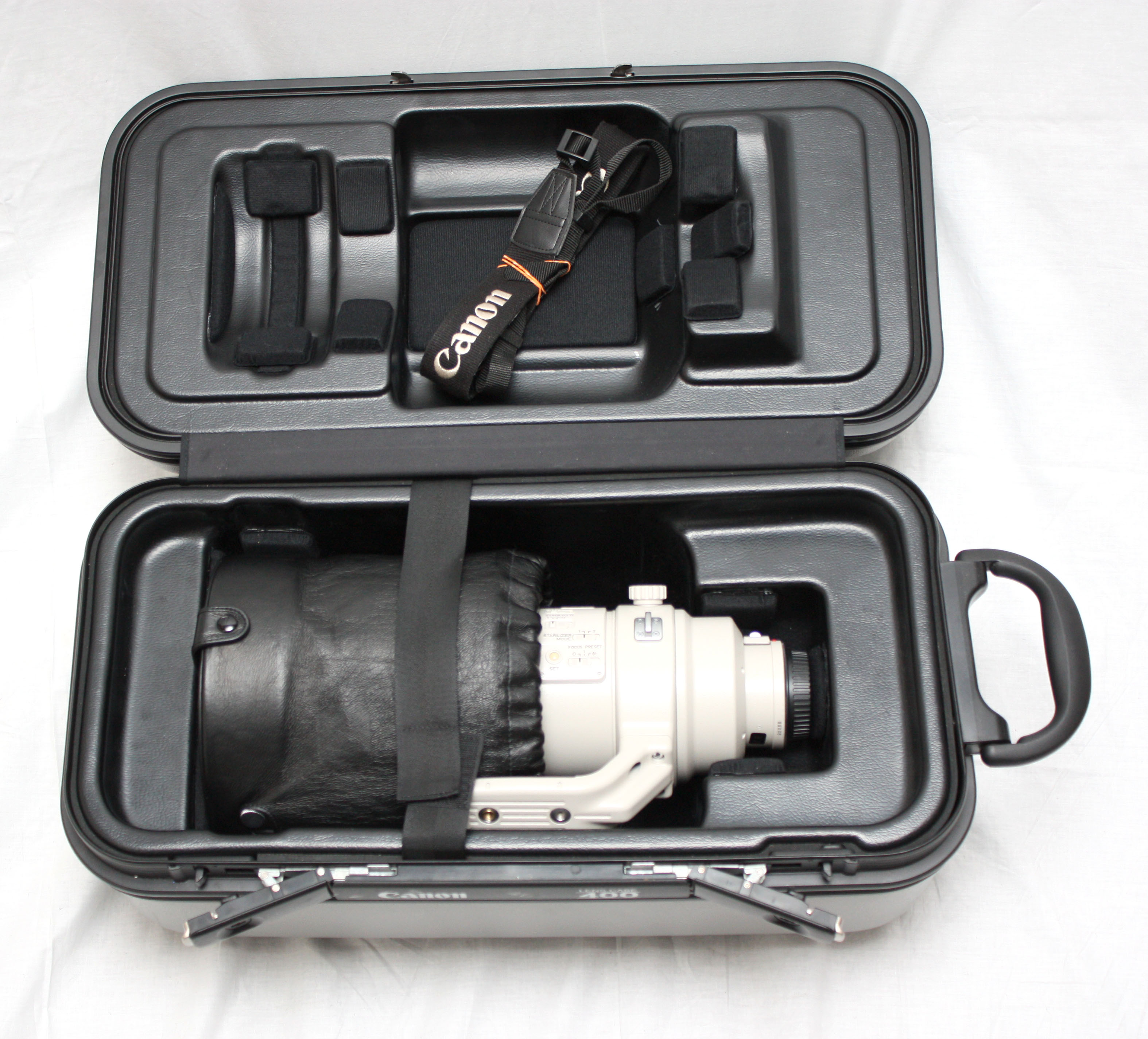 Canon EF 400mm F2.8 L IS USM Lens - W/ case, Hood and cover - Excellent Condition - Image 3