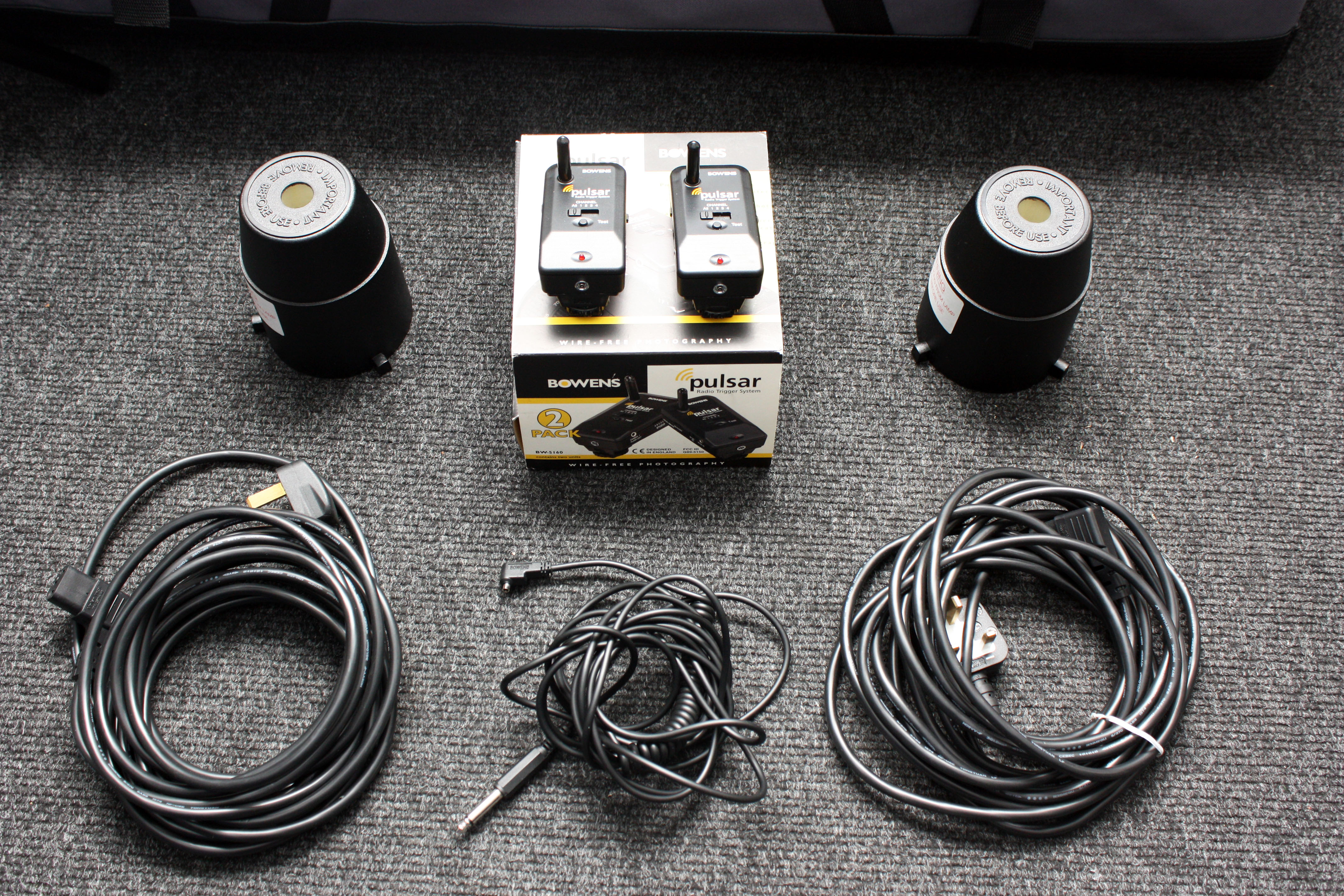 Bowens Gemini GM500 2-Head Softbox / Brolly Flash Kit w/ Pulsar flash trigger set in Roller Carry Case - Mint condition - Image 13